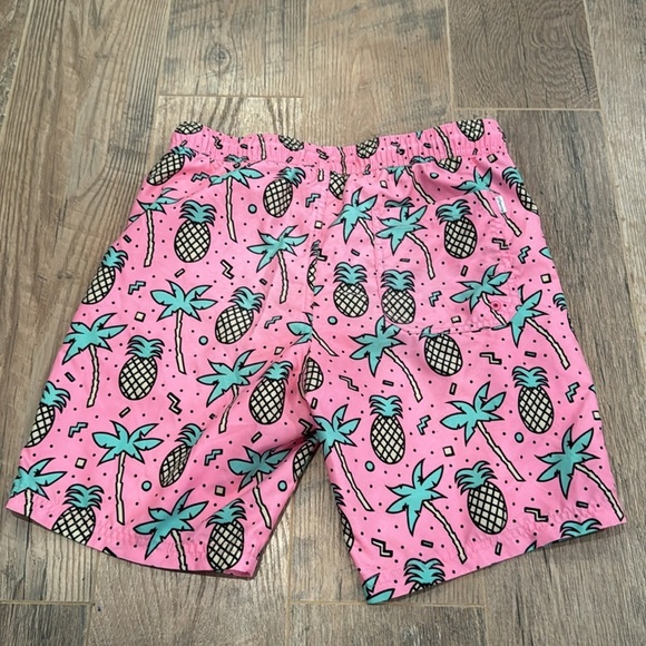 Maamgic Boys Pink Pineapple Print Swim Trunks Size 14/16 - Picture 3 of 5